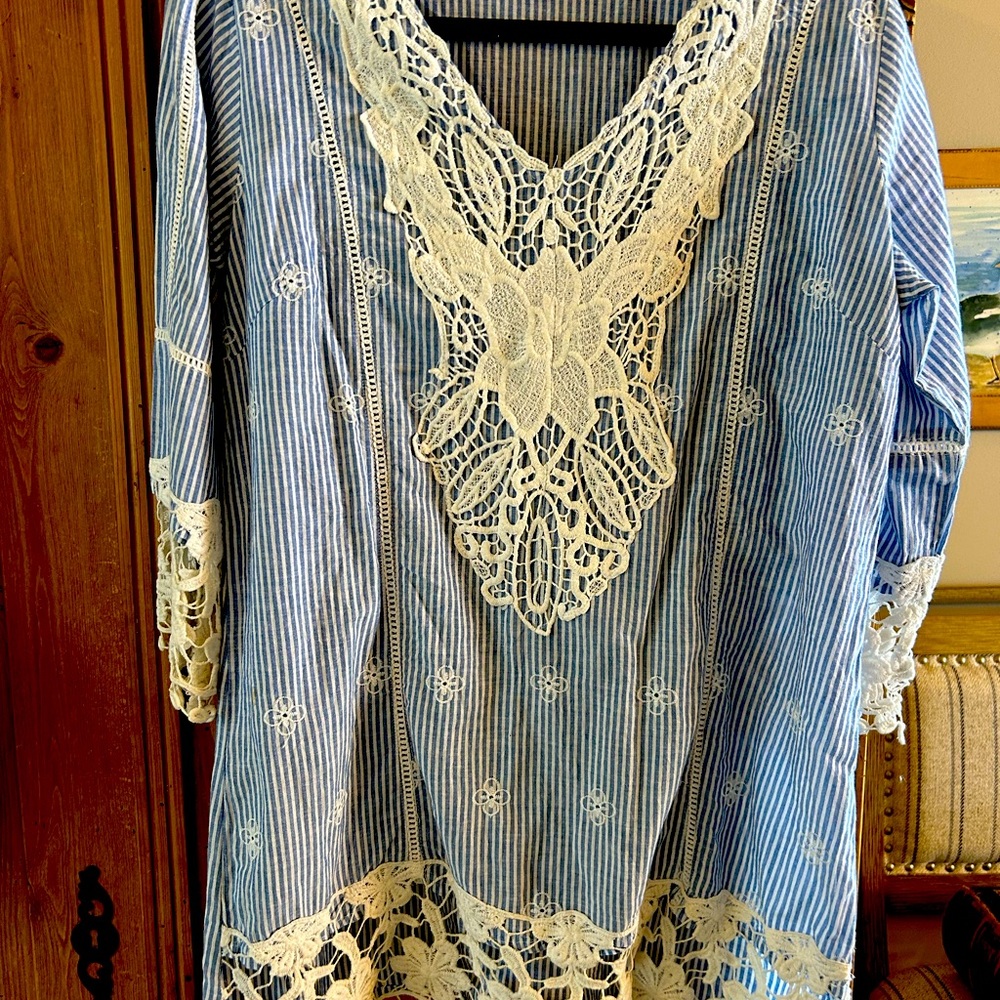 Beautiful baby blue stripe with lace tunic size M/L